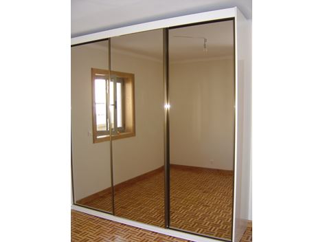 Espelho na Vila Iolanda
